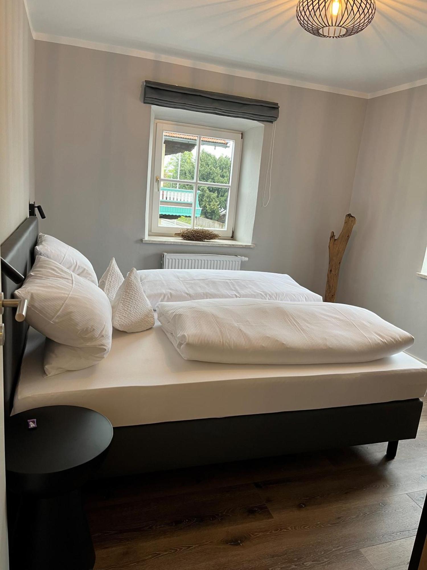 Hotel Zur Sonne Rimsting Bagian luar foto