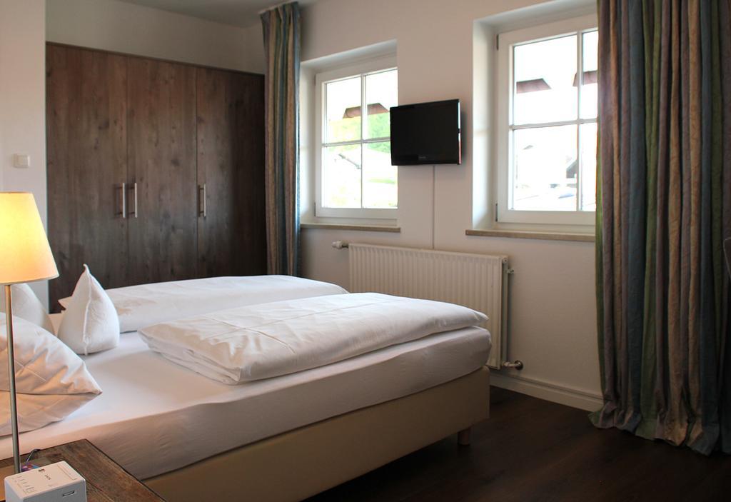 Hotel Zur Sonne Rimsting Bagian luar foto