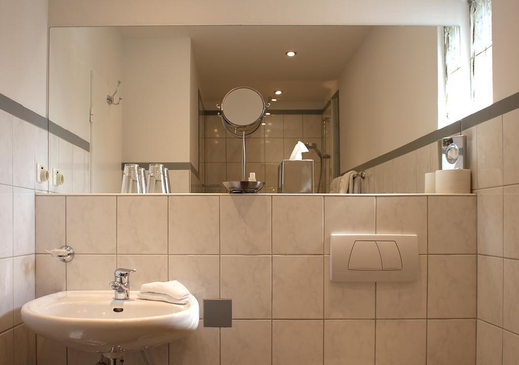 Hotel Zur Sonne Rimsting Bagian luar foto