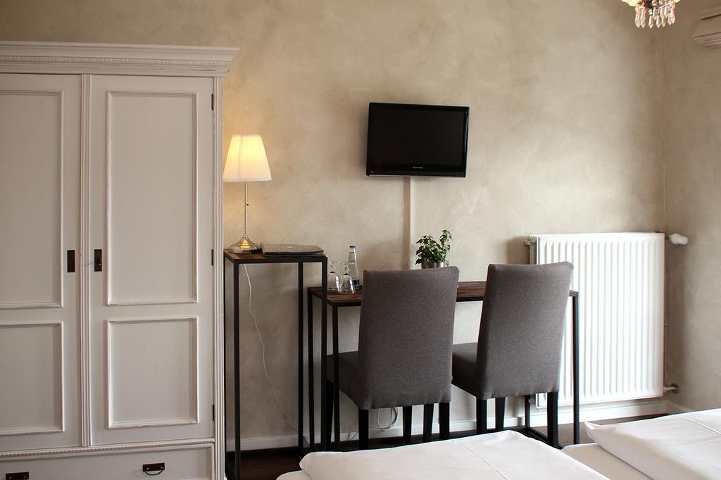 Hotel Zur Sonne Rimsting Bagian luar foto