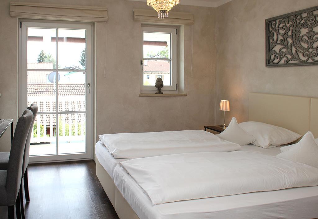 Hotel Zur Sonne Rimsting Bagian luar foto